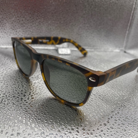 Cavalier Sunglasses - Picture 7 of 14